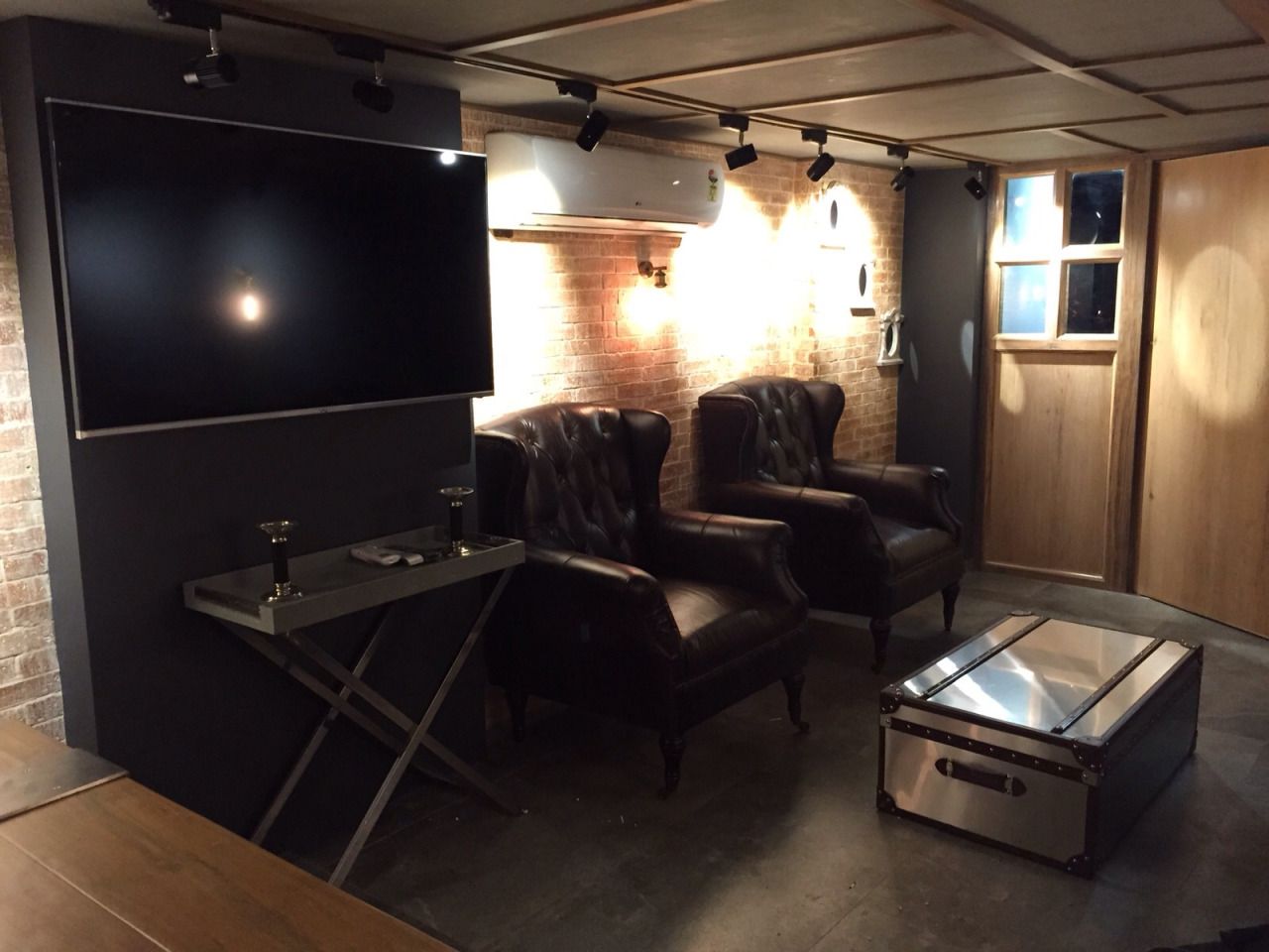 Create your own personalised work space.