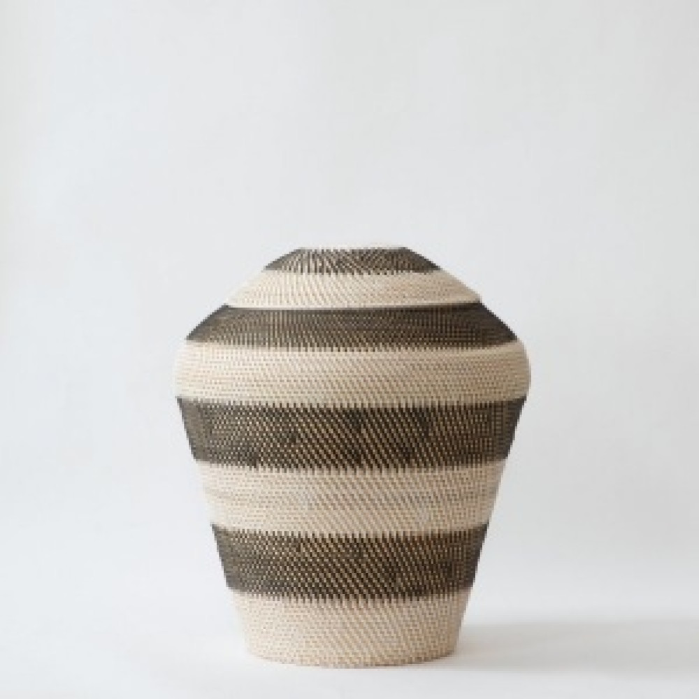 Malay Zebra Pot in White Ash &amp; Charcoal