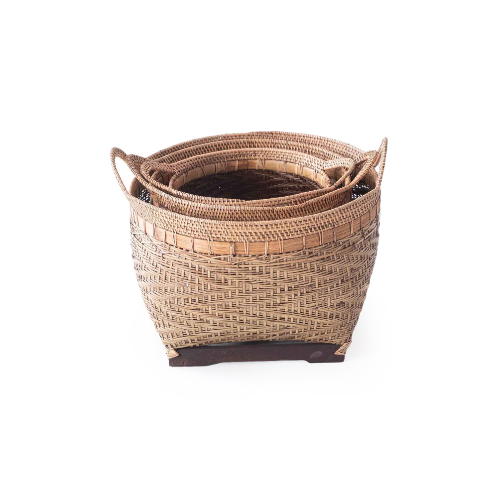 Naira Island Fruit Baskets with Handles in Natural Finish